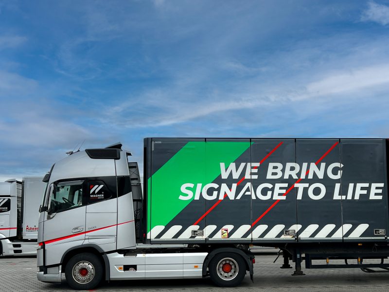webringsignagetolife